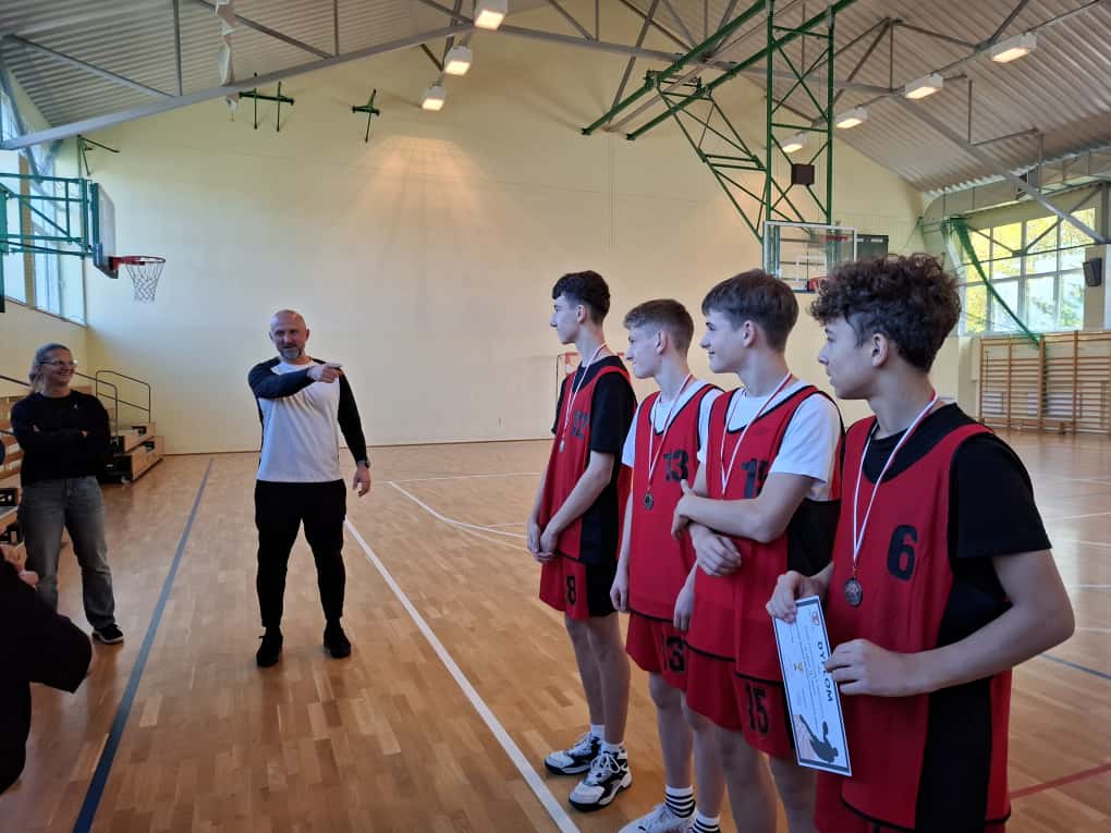 Powiatowe Igrzyska Dzieci oraz Powiatowe Igrzyska Młodzieży w Koszykówce 3x3