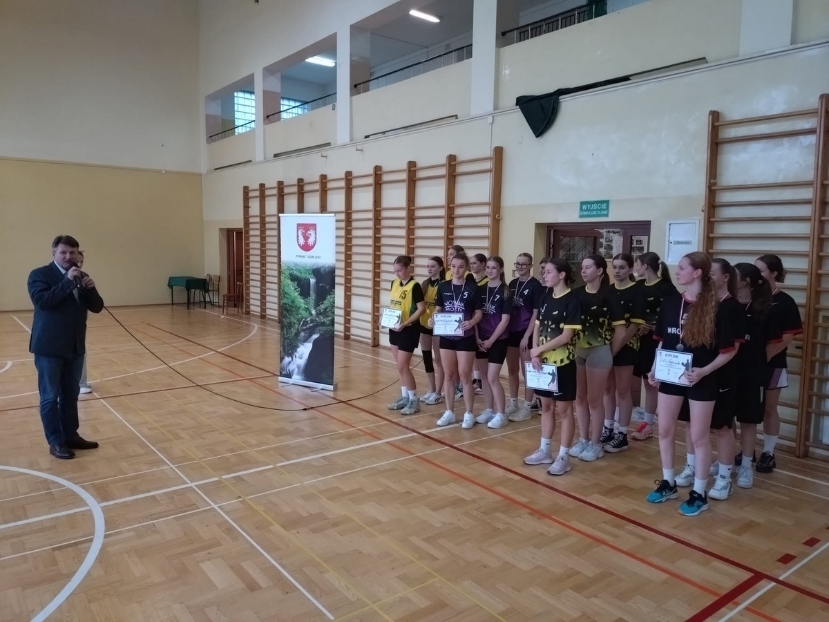 Powiatowa Licealiada w Koszykówce 3x3