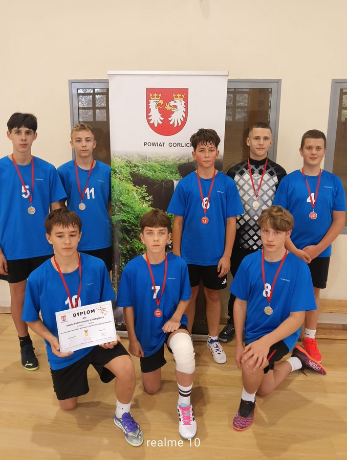 Powiatowe Igrzyska Młodzieży w Halowej Piłce Nożnej